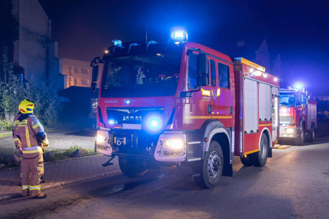 Potężny pożar statku w porcie w Gdańsku! Ogień zajął ładownię, na miejscu około 100 strażaków