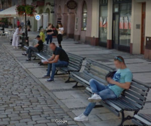 Mieszkańcy Kalisza na zdjęciach z Google Street View. Rozpoznajesz kogoś? [GALERIA] 