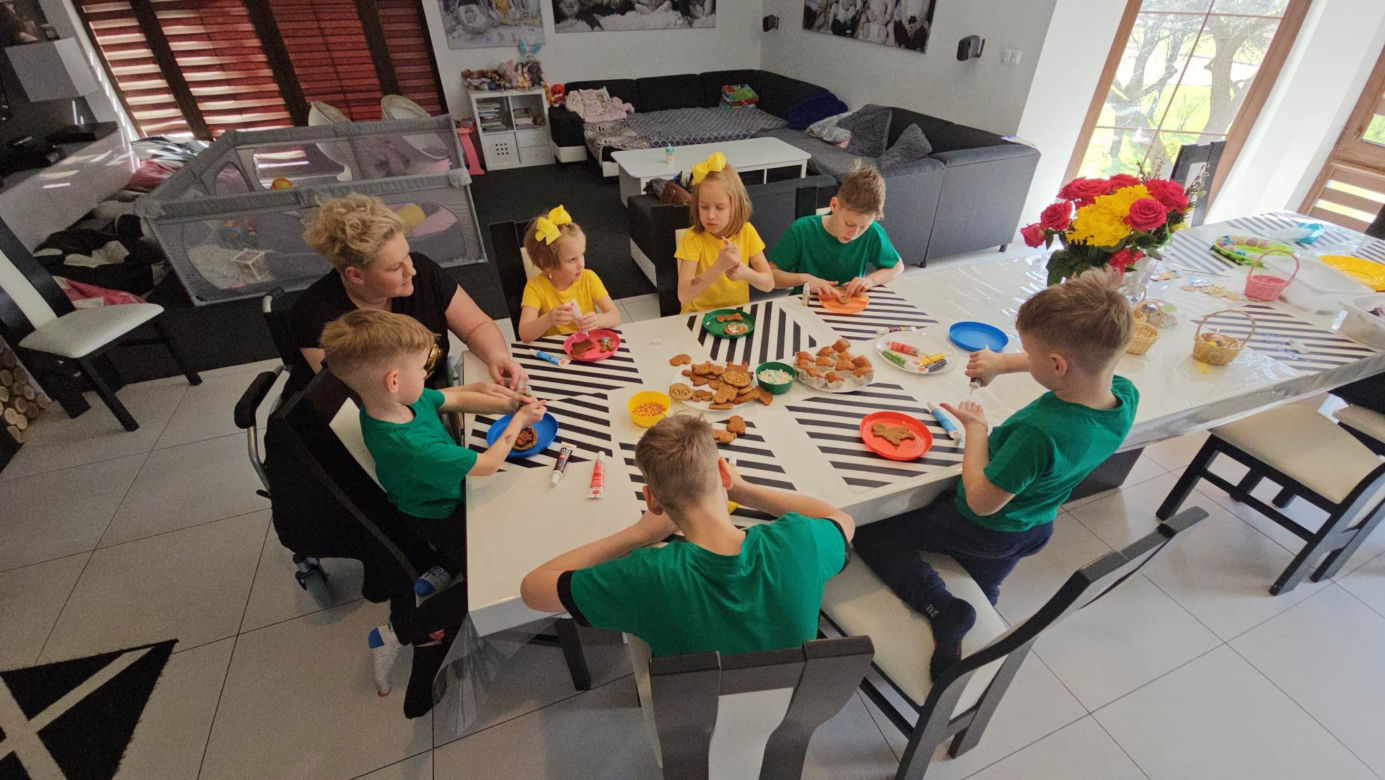 Tak rodzina wieloraczków z Podkarpacia przygotowuje się do Wielkanocy [GALERIA]