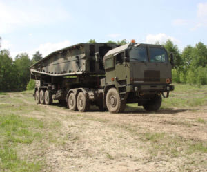 Kolejna Daglezja MS-20 odebrana. Wojsko polskie z nowym mostem towarzyszącym