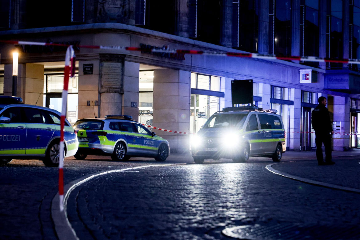 Dwoje zabitych i 80 rannych w Niemczech! Sprawca wjechał w tłum, był znany policji
