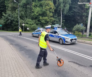 Straszny wypadek motocyklisty w okolicach Rybnika. Mężczyzna roztrzaskał się na drodze. Leży nieprzytomny w szpitalu
