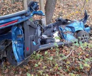 Turawa: Tragiczna śmierć na drodze. Z auta wyszła tylko pasażerka [ZDJĘCIA]