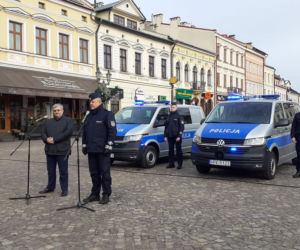 Rzeszowscy mundurowi mają dwa nowe radiowozy!
