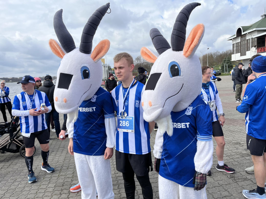 Kibolska Dycha 2024. Wyjątkowy bieg kibiców Lecha Poznań