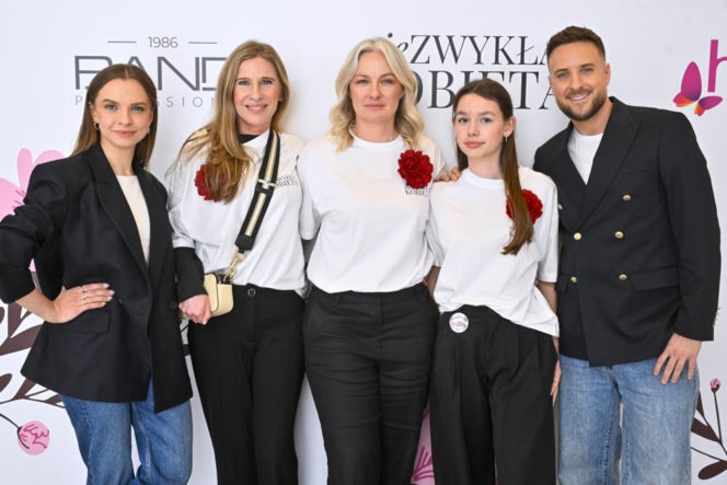 "nieZWYKŁA KOBIETA”