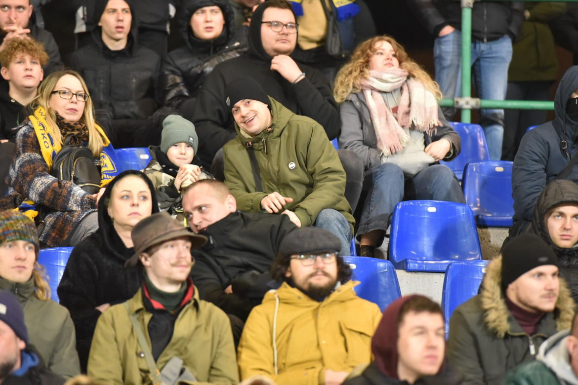 Elana Toruń - Zawisza Bydgoszcz, zdjęcia kibiców i zawodników. Zobacz galerię z derbowego meczu 3. Ligi