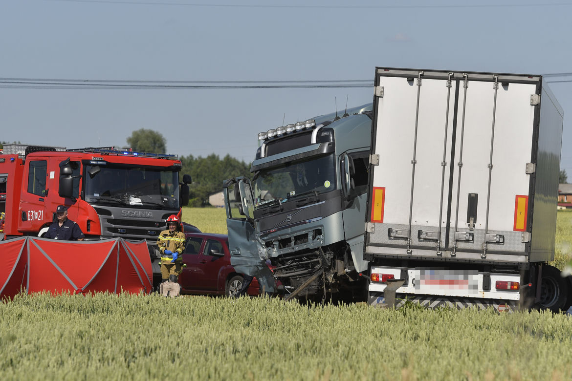 Wypadek w Elżbietowie. Zginęły dwie rodziny 