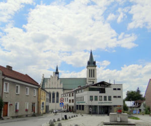 To miasto w Małopolsce zachwyca jednym z najpiękniejszych rynków. Dopiero w PRL-u odzyskało swoje prawa