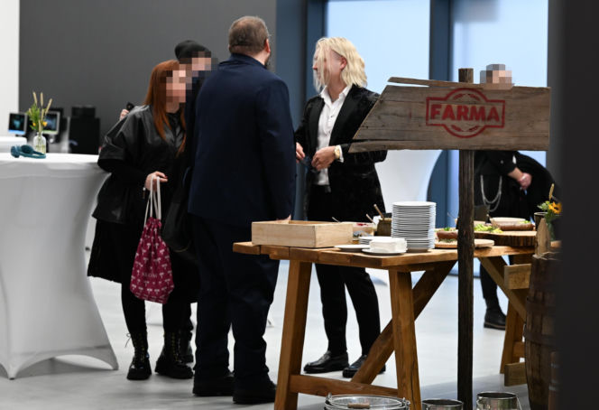 SKOLIM robi masę, ja fast food i kiełbasę