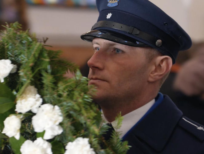 Piotr ubrał mundur, ucałował rodzinę i wyszedł do pracy. Jego serce nagle przestał bić