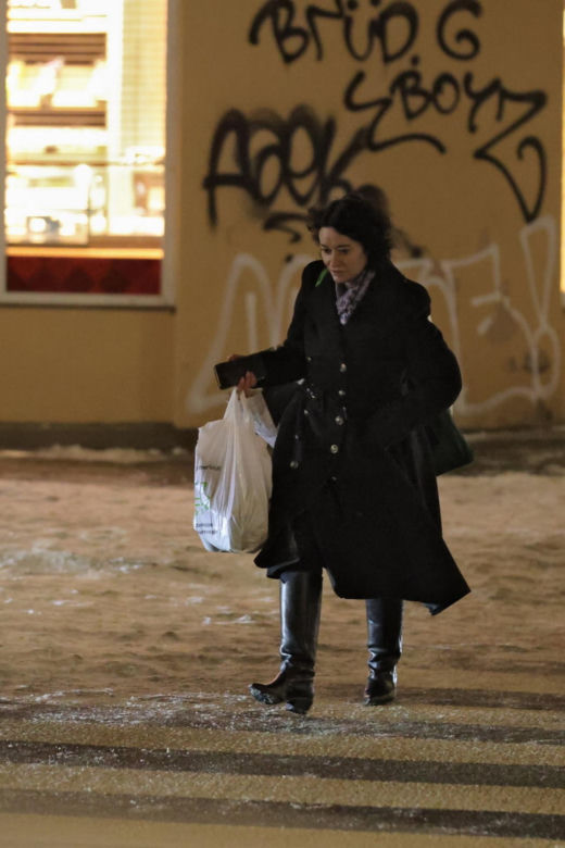 Anna Maria Żukowska buszuje w kwiatach
