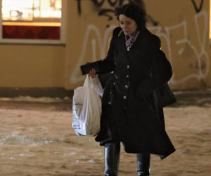 Anna Maria Żukowska buszuje w kwiatach