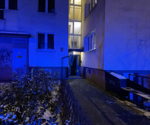 Sąsiedzi zaalarmowali służby. W mieszkaniu znaleziono ciało 7-miesięcznego dziecka. Co tam się stało?!