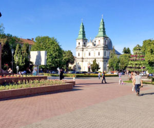 Ukraina