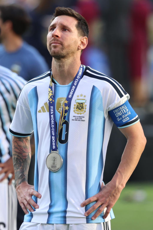 Zapłakany Leo Messi po finale MŚ 2026