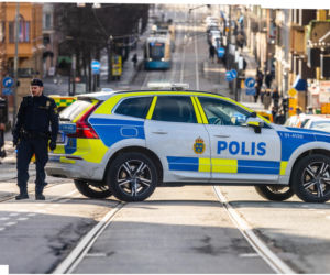Strzały w centrum handlowym! Wszyscy klienci ewakuowani