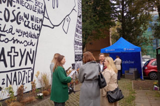 Nowy mural w Krakowie na cześć Andrzeja Wajdy. Żona reżysera nie kryje zachwytu
