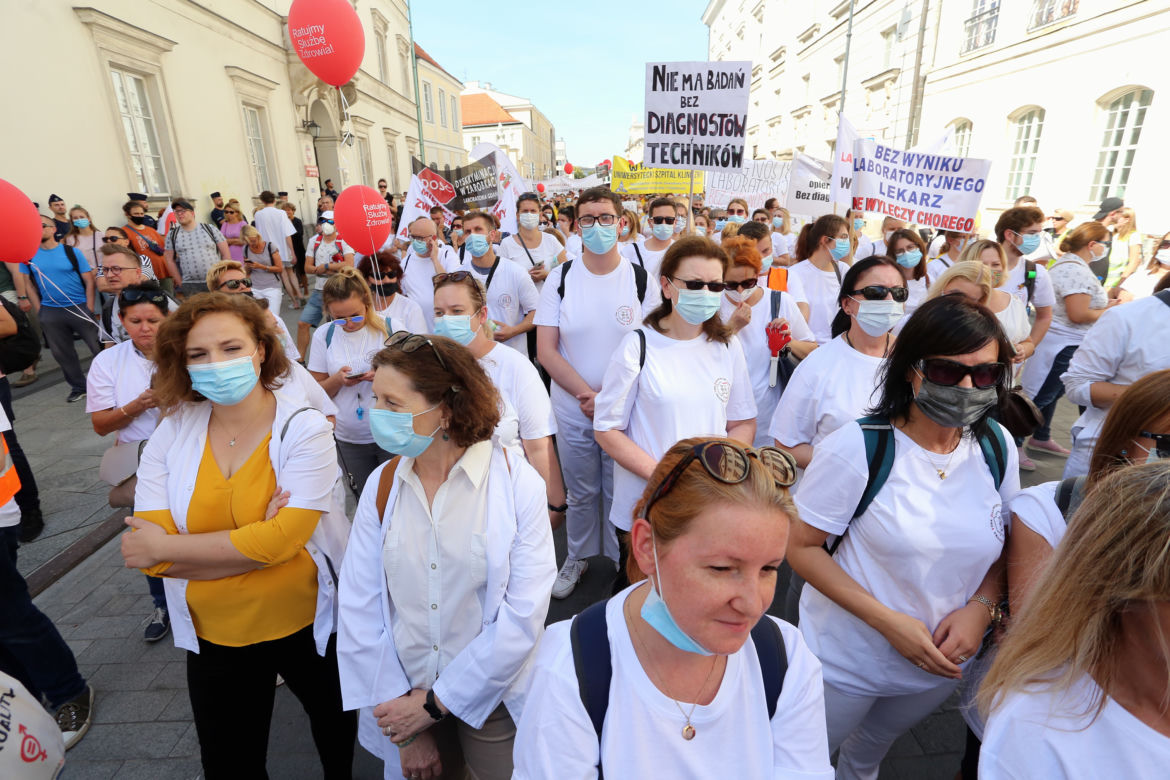 Protest pracowników służby zdrowia w Warszawie