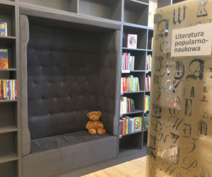 Biblioteka na dworcu Wrocław Główny