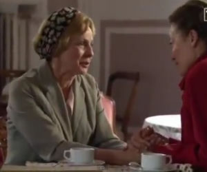 CZAS HONORU 5, odc. 56. Wanda (Magdalena Różczka) i Helena (Ewa Wencel)