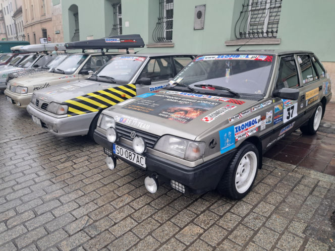 34. finał WOŚP w Krakowie. Legendarne pojazdy ZŁOMBOL na Małym Rynku