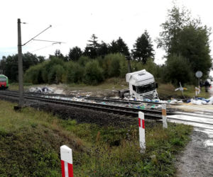 Dworaki Staśki (woj. podlaskie), przejazd kolejowy.