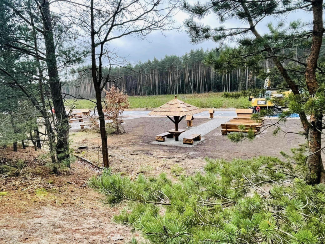 Ulica Szydłowskiego zmieniła oblicze. Punkt turystyczny południowy brzeg zalewu Lubianka
