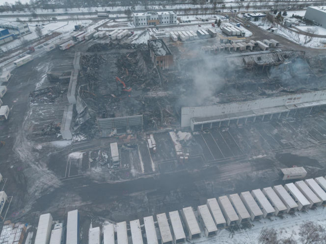 Wielki pożar magazynu pod Poznaniem. Skala zniszczeń poraża!