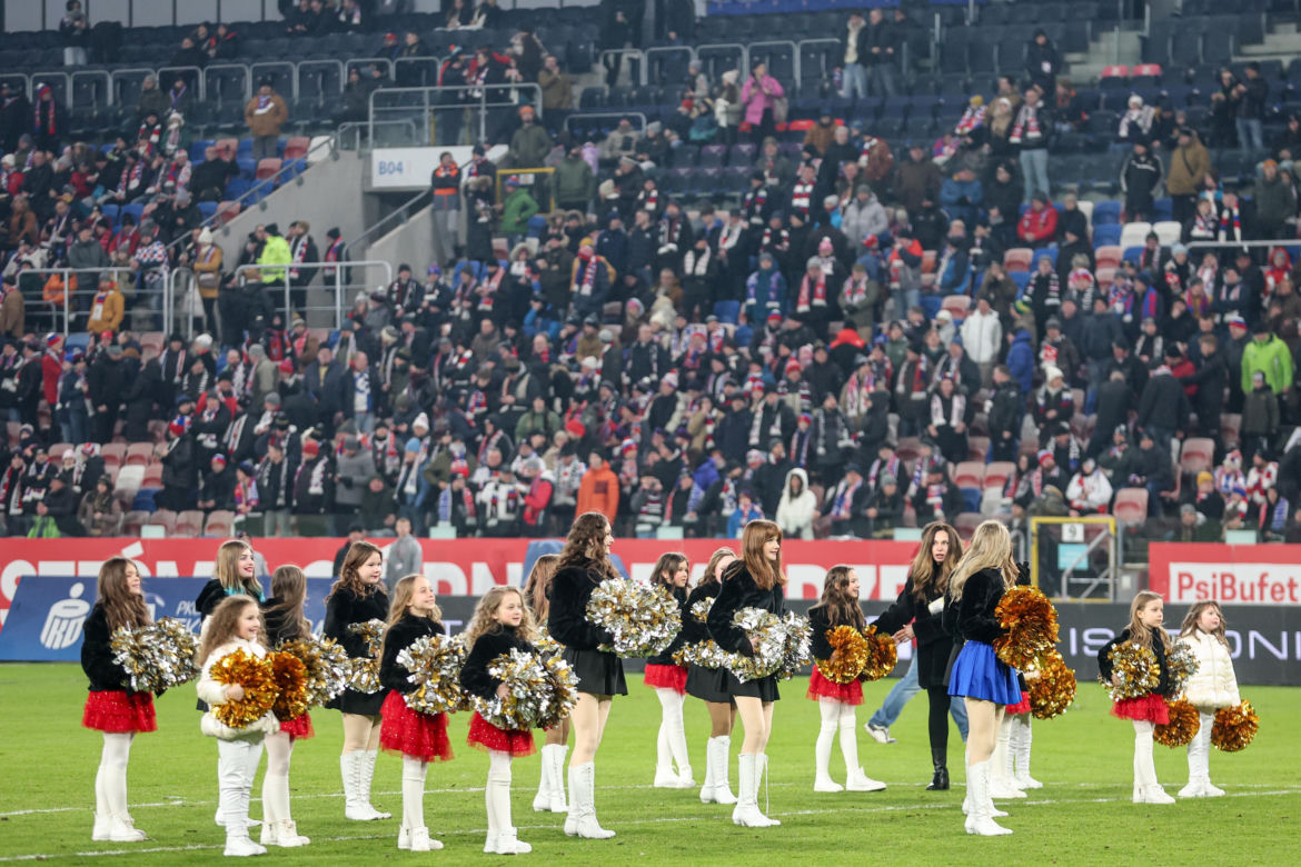 Górnik Zabrze - Pogoń Szczecin: Zdjęcia kibiców z meczu 22. kolejki PKO BP Ekstraklasy