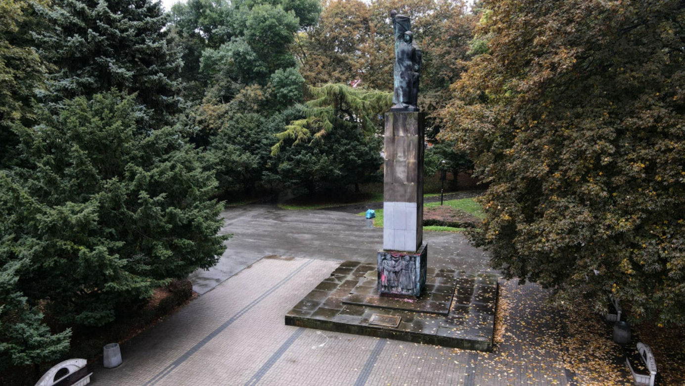 Gigantomania pomników i budowli w PRL-u