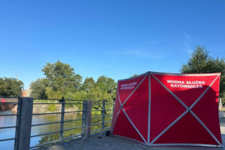 Ciało mężczyzny w Odrze we Wrocławiu. Makabryczne zgłoszenie nad ranem