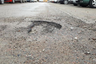 Odszkodowania od MZD w Kielcach dla kierowców. Kiedy przysługują?