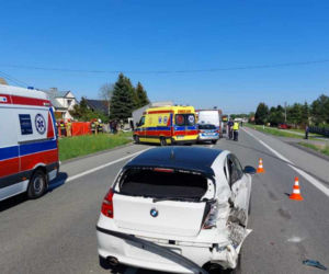 Potworne zderzenie w Ładnej pod Tarnowem. 37-latka nie żyje. Na jej pas zjechała 12-tonowa ciężarówka [ZDJĘCIA]