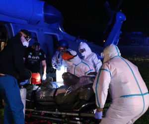 Policyjny śmigłowiec Black Hawk pomógł w ratowaniu życia pielęgniarki