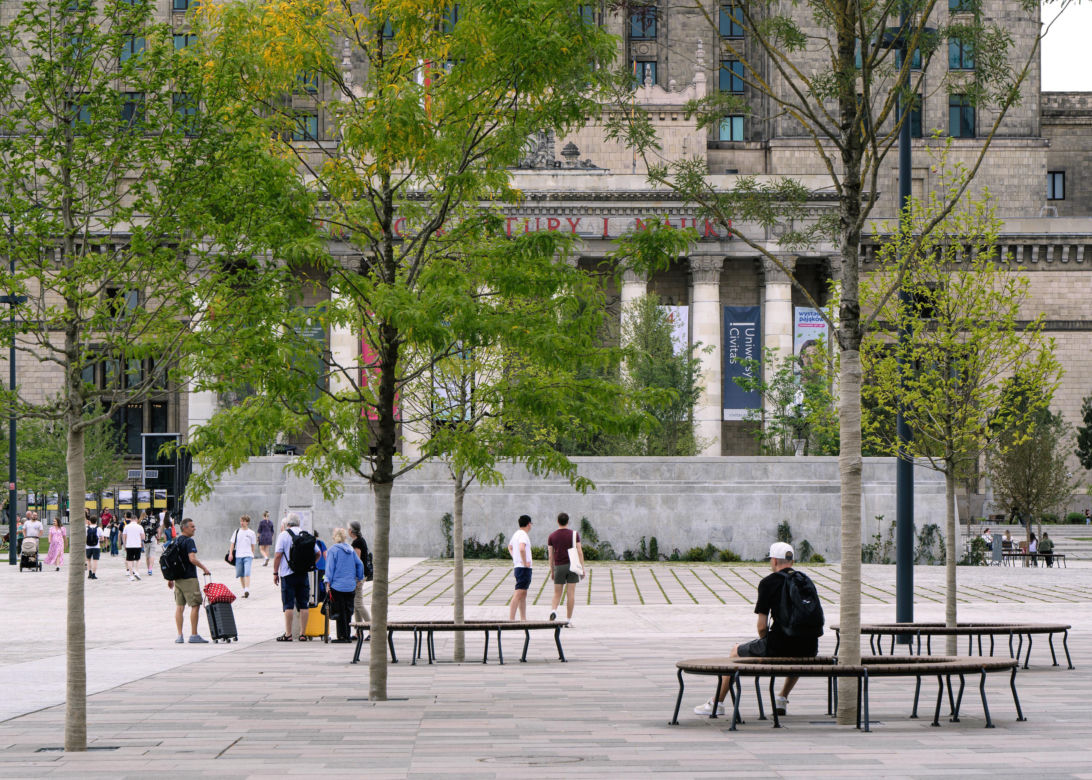 Plac Centralny 8