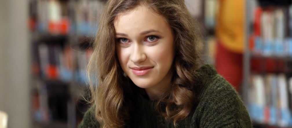 Barwy szczęścia, Angela (Helena Englert)