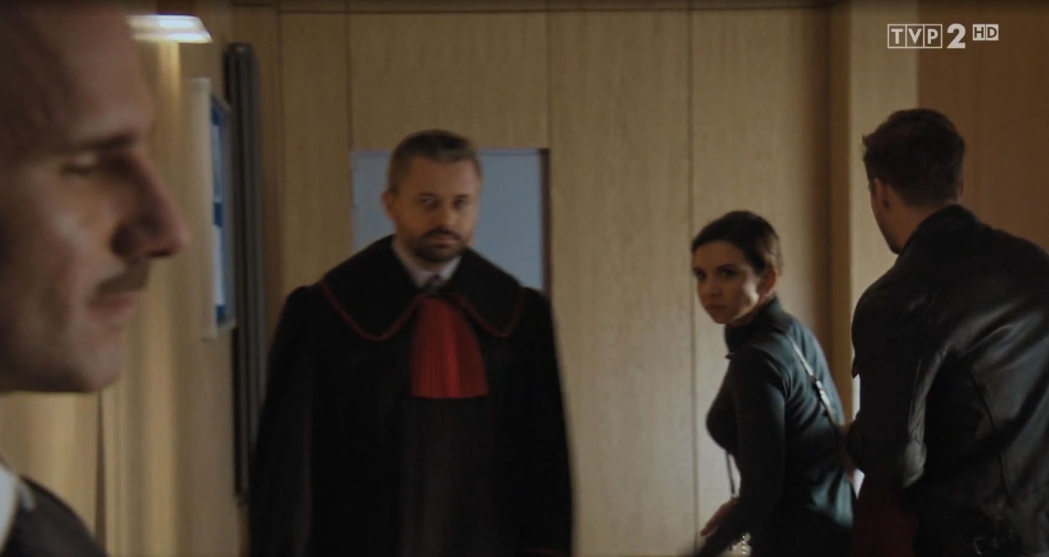 M jak miłość, odc. 1507: Aneta (Ilona Janyst), Marcin (Mikołaj Roznerski), prokurator (Grzegorz Woś), Kamil (Marcin Bosak)