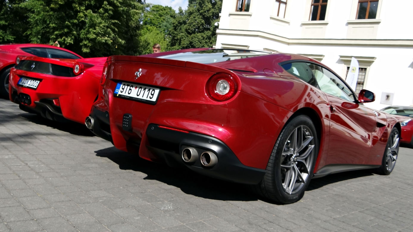 Kawalkada Ferrari przez Polskę 2015