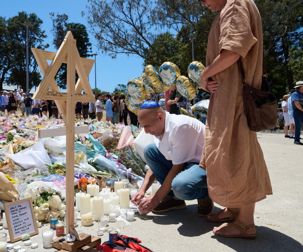15 ofiar, 59 zarzutów. Policja oskarżyła sprawcę ataku w Sydney