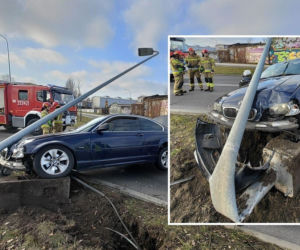 Radom: 24-latek zjechał z drogi i huknął w słup. Uliczna latarnia zgięła się wpół i runęła na bmw!