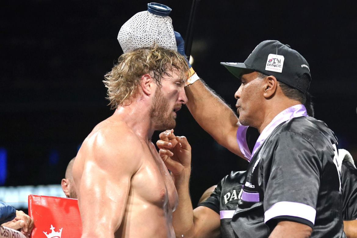 Floyd Mayweather Jr. - Logan Paul