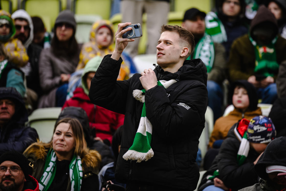 Lechia Gdańsk - Raków Częstochowa; Zdjęcia kibiców z meczu 30. kolejki PKO BP Ekstraklasy