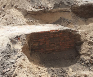 Sensacyjne odkrycie archeologiczne w centrum Torunia! Fragment średniowiecznego muru zewnętrznego fosy nowomiejskiej
