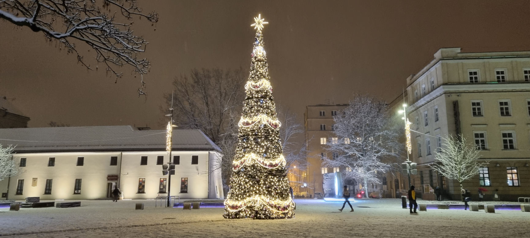 W Lublinie czuć klimat zbliżających się świąt. Iluminacje już świecą [GALERIA]