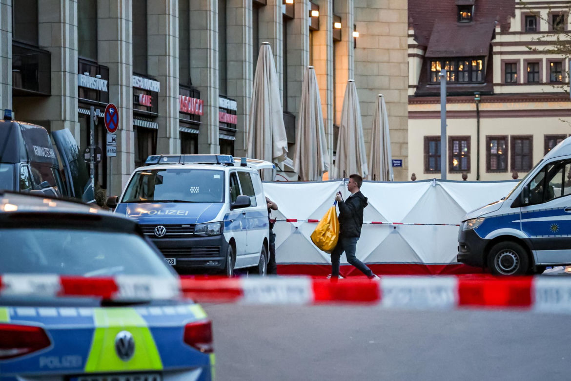 Dwoje zabitych i 80 rannych w Niemczech! Sprawca wjechał w tłum, był znany policji