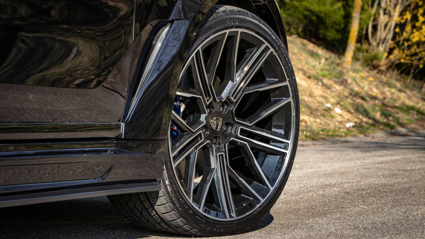 BMW X7 po tuningu Lumma Design