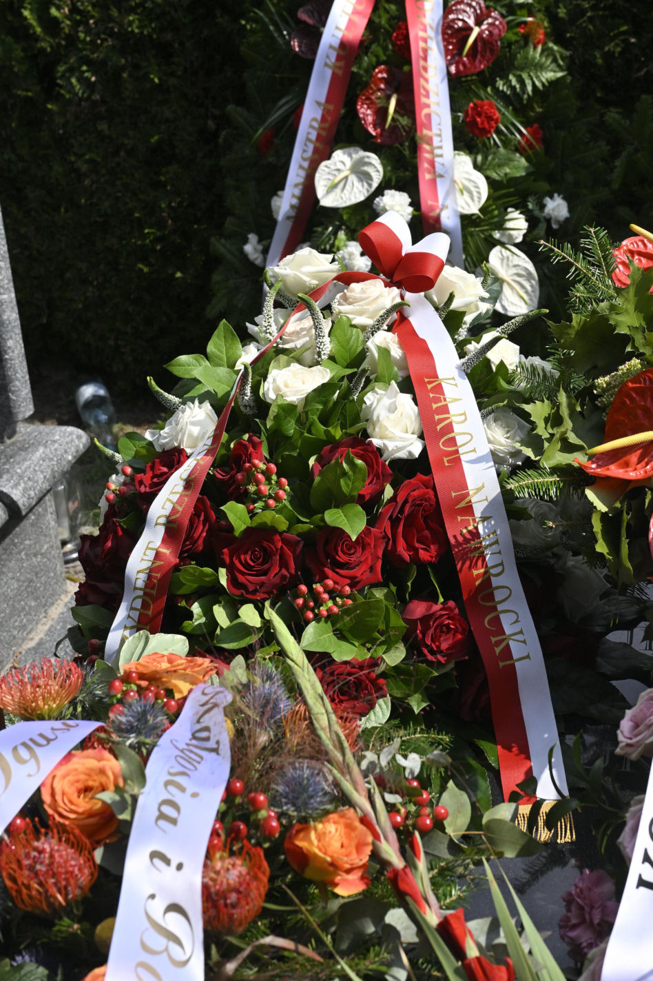 Pogrzeb Igi Cembrzyńskiej. Tłum gwiazd oddaje hołd wielkiej artystce
