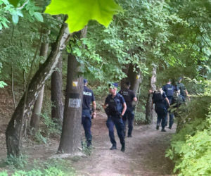 Tragedia w Borkowie. Nie żyje kobieta, policja prowadzi poszukiwania jej męża