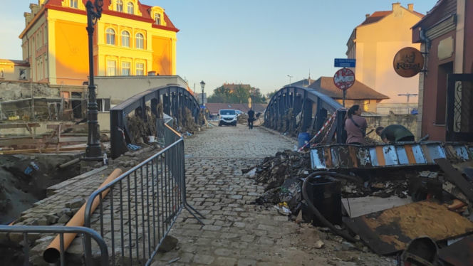 Pękła tama, fala zalała miasto. Dwa lata od koszmaru na Dolnym Śląsku. "Dzieci płakały"